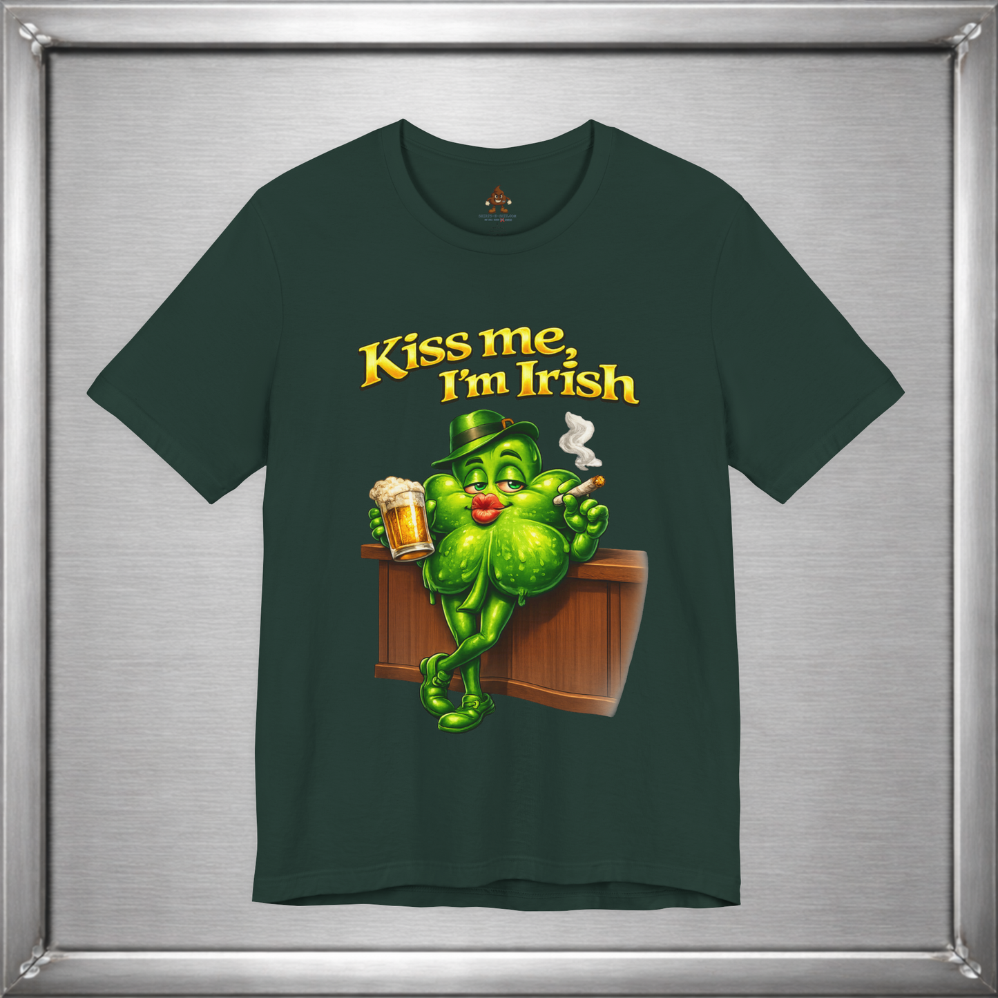 Kiss Me, I’m Irish – Shamrock Bar Humor Graphic T-Shirt