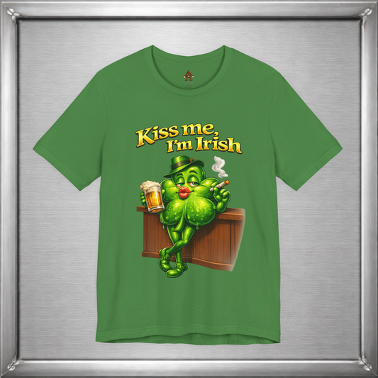 Kiss Me, I’m Irish – Shamrock Bar Humor Graphic T-Shirt