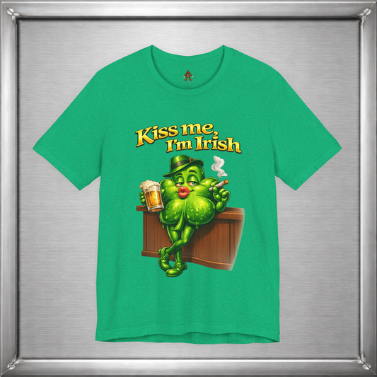 Kiss Me, I’m Irish – Shamrock Bar Humor Graphic T-Shirt